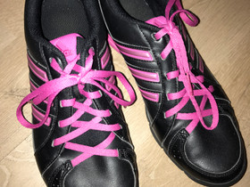 Adidas sisäpelikengät, koko 41,1/3, Vaatteet ja kengät, Vaasa, Tori.fi Adidas sisäpelikengät, koko 41,1/3, Vaatteet ja kengät, Vaasa, Tori.fi