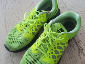 Nike lenkkarit 44, Vaatteet ja kengät, Espoo, Tori.fi Nike lenkkarit 44, Vaatteet ja kengät, Espoo, Tori.fi