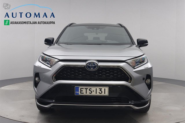 TOYOTA RAV4 Plug-in 8