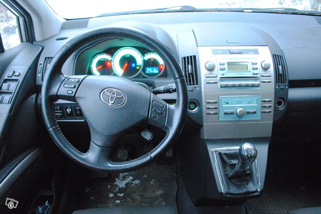 Toyota Corolla 8