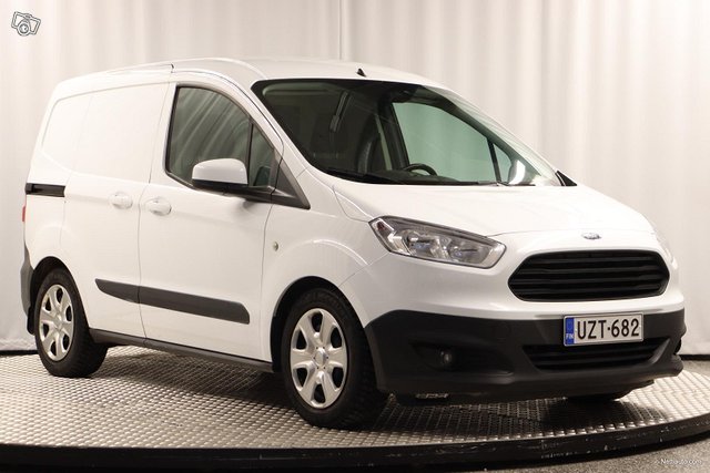 Ford Transit Courier 3