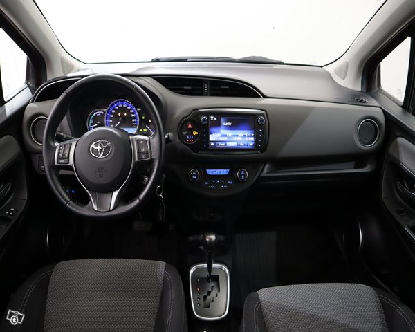 Toyota Yaris 20