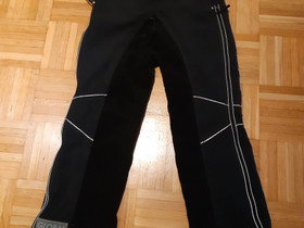 Talviratsastushousut, koko 140 cm, Muut hevostarvikkeet, Hevoset ja hevosurheilu, Espoo, Tori.fi Talviratsastushousut, koko 140 cm, Muut hevostarvikkeet, Hevoset ja hevosurheilu, Espoo, Tori.fi