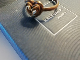 Kalevalan talon sydän sormus, Kellot ja korut, Asusteet ja kellot, Turku, Tori.fi Kalevalan talon sydän sormus, Kellot ja korut, Asusteet ja kellot, Turku, Tori.fi