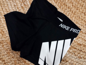 Nike XS, Vaatteet ja kengät, Tornio, Tori.fi Nike XS, Vaatteet ja kengät, Tornio, Tori.fi