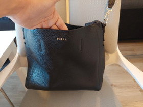 Furla laukku, Laukut ja hatut, Asusteet ja kellot, Tampere, Tori.fi Furla laukku, Laukut ja hatut, Asusteet ja kellot, Tampere, Tori.fi