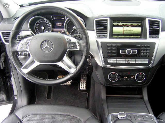 Mercedes-Benz GL 8