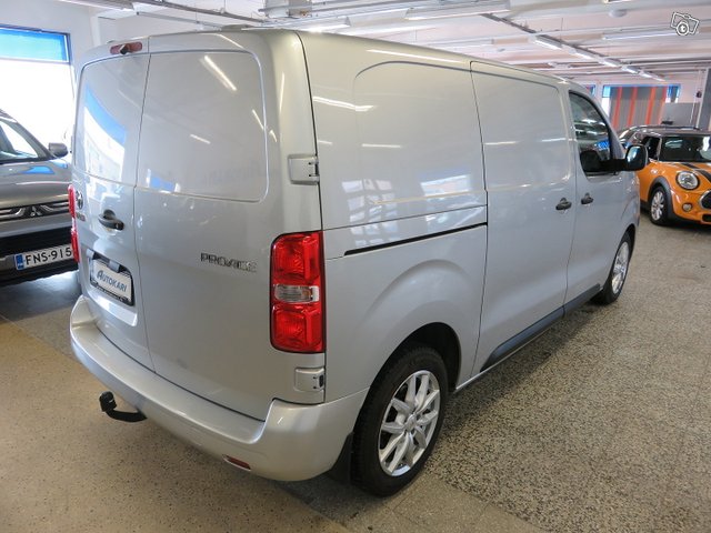 Toyota Proace 9