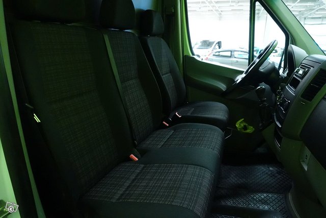 Mercedes-Benz Sprinter 14