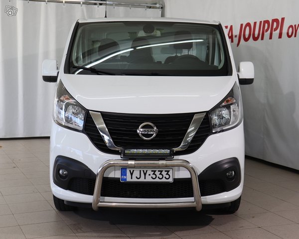 Nissan NV300 3