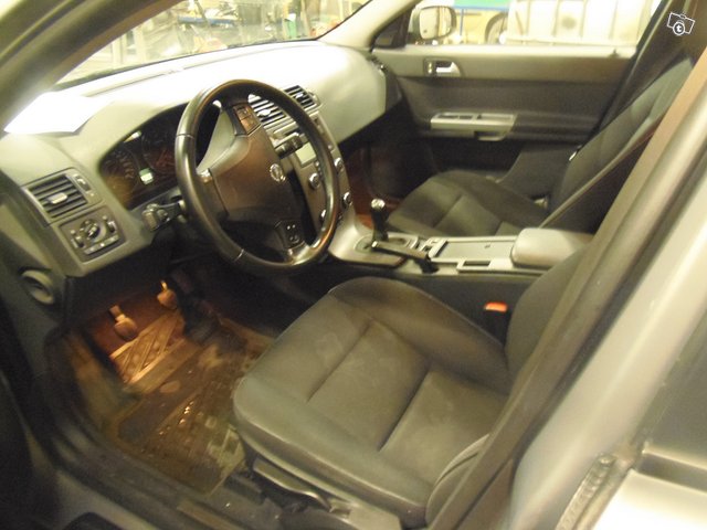 Volvo V50 15