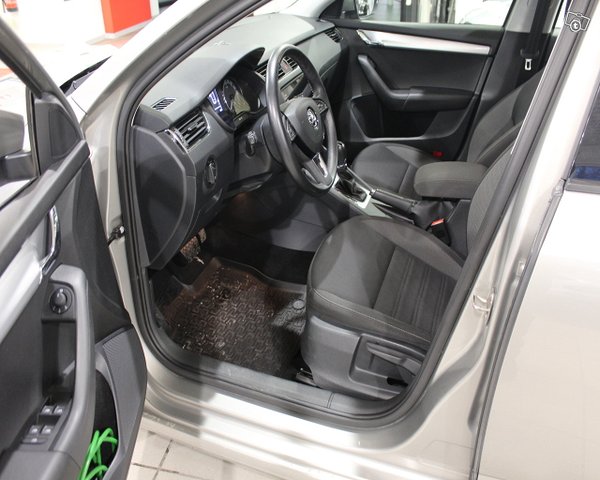Skoda OCTAVIA 9