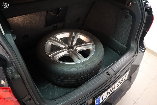 Volkswagen Tiguan 7