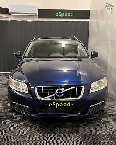 Volvo V70 2