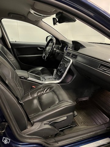 Volvo V70 9