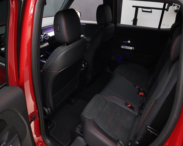 Mercedes-Benz EQB 24