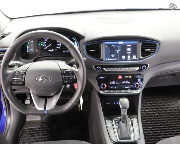 Hyundai IONIQ Plug-in 14