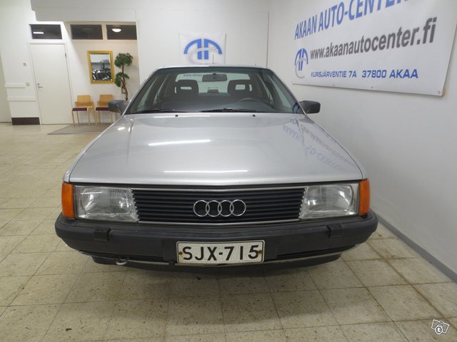 Audi 100 12
