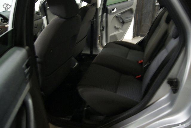 Ford Focus 11