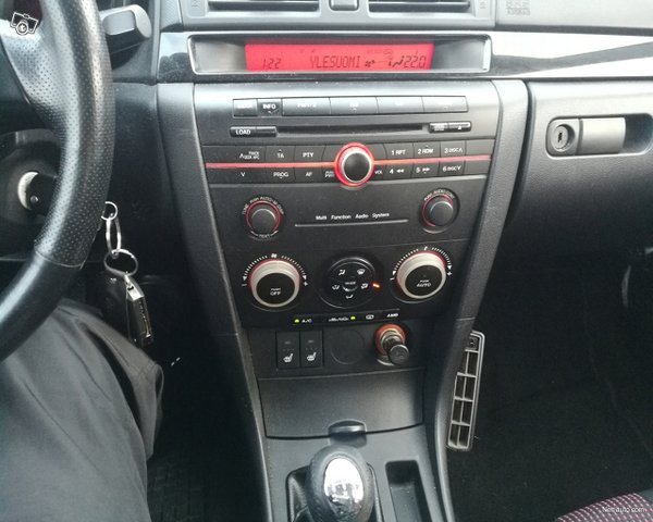 Mazda 3 7