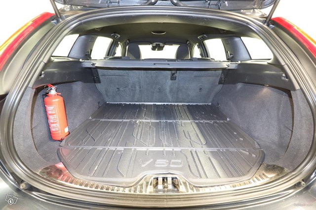 Volvo V60 7