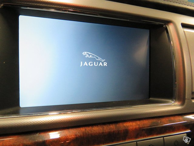 Jaguar XF 13
