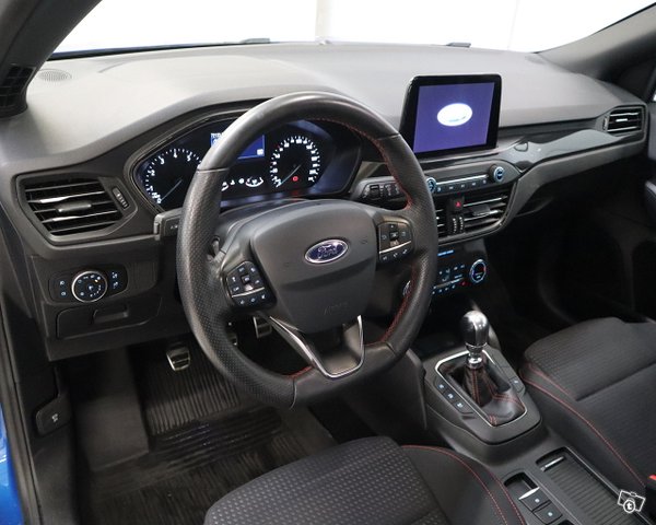 Ford Focus 10