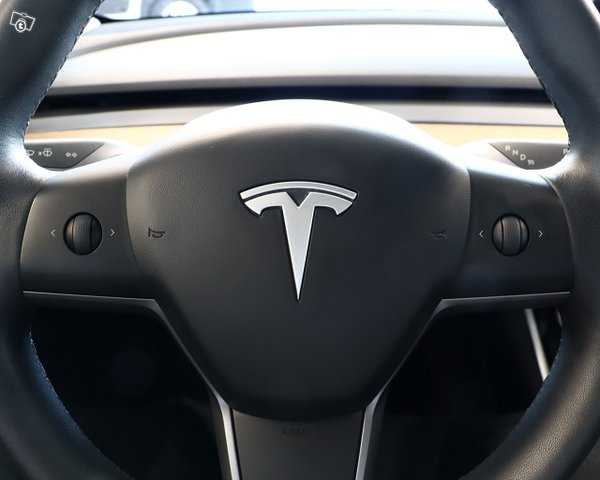 Tesla Model 3 12