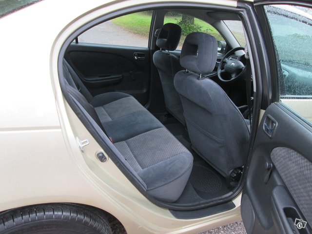 Toyota Avensis 14