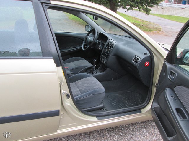 Toyota Avensis 15