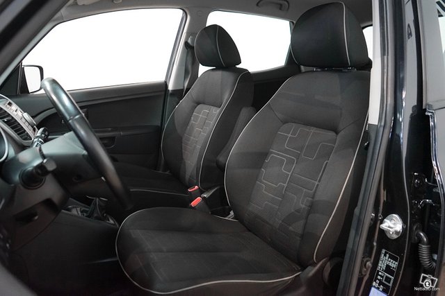 Kia Venga 7
