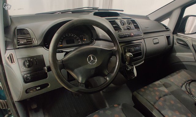 Mercedes-Benz Vito 7