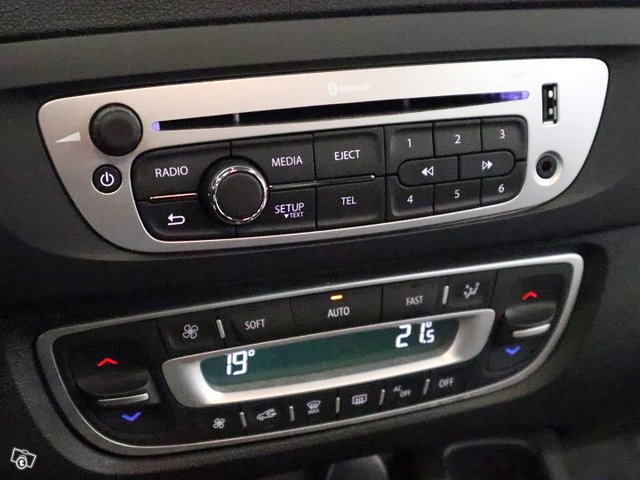 RENAULT Grand Scenic 13
