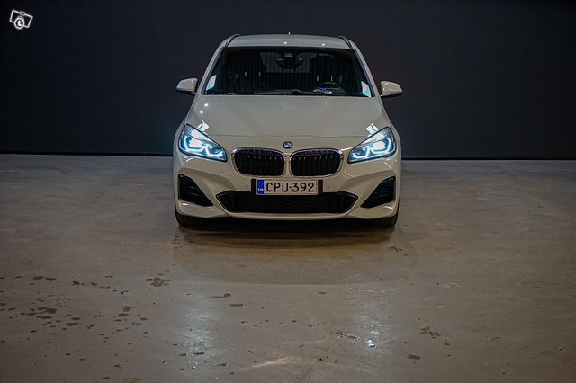 BMW 225 8