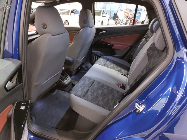 Volkswagen ID.5 6