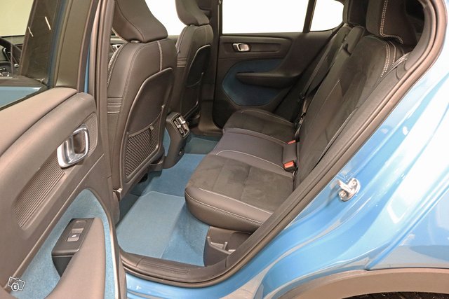 Volvo C40 10