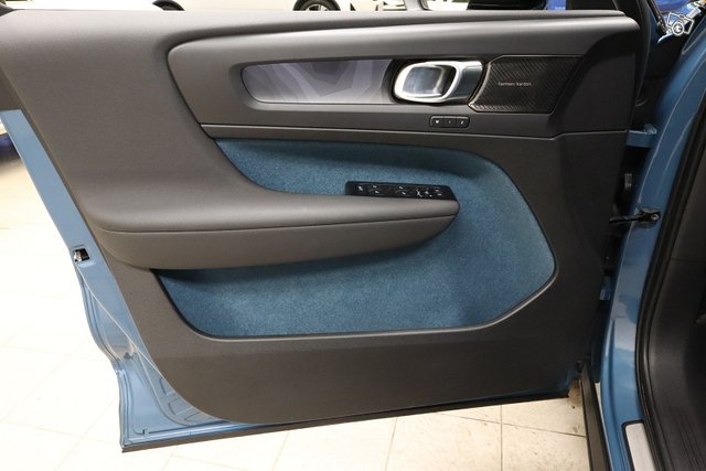 Volvo C40 12