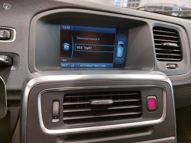 Volvo V60 17