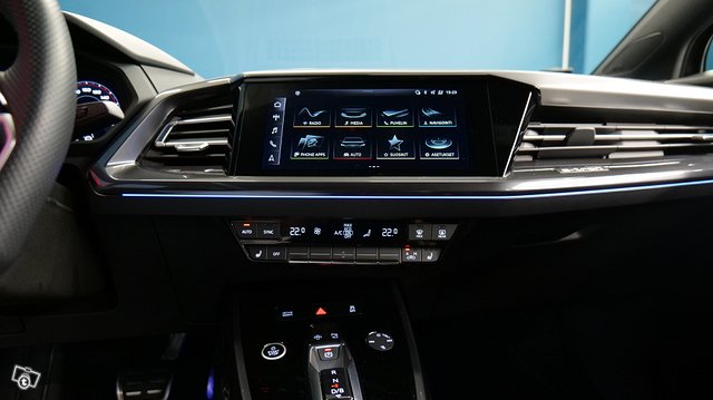 Audi Q4 E-TRON 6
