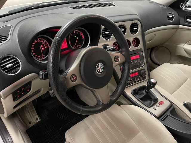 Alfa Romeo 159 17