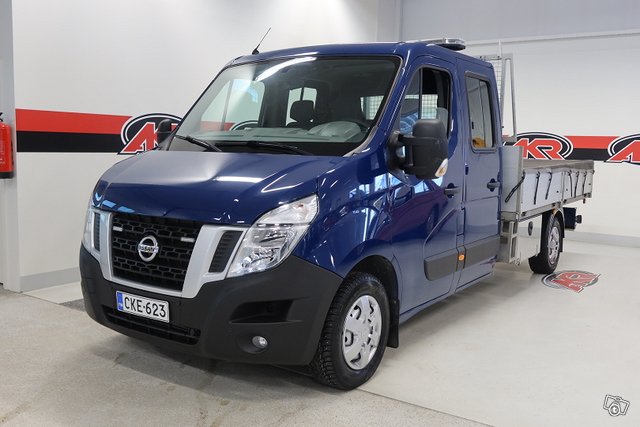 NISSAN NV400