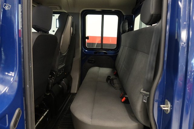 NISSAN NV400 7