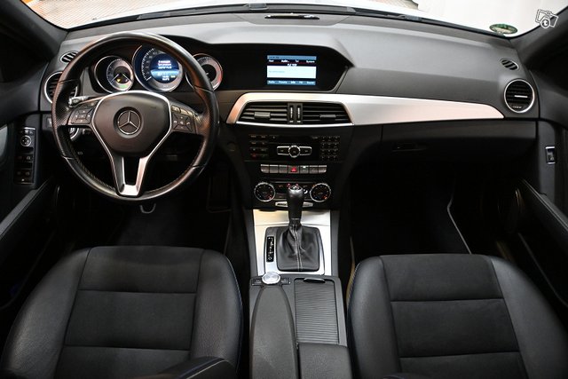 Mercedes-Benz C 10