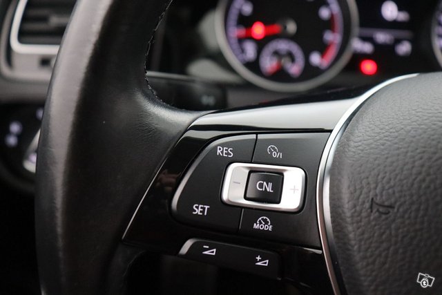 Volkswagen Golf 18