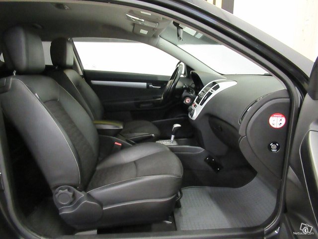 Kia ProCeed 12
