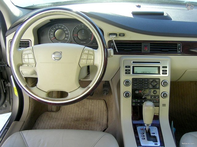 Volvo XC70 7