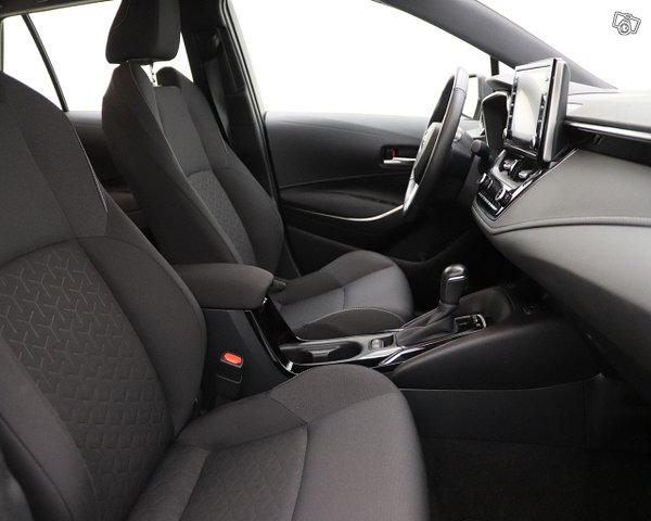 Toyota Corolla 16