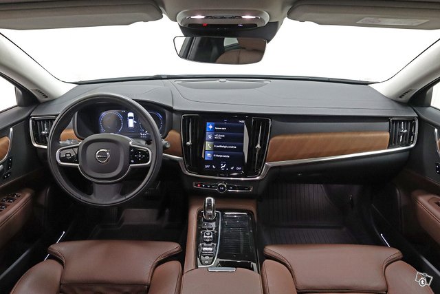 Volvo V90 7
