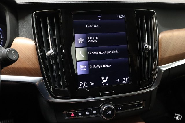 Volvo V90 13