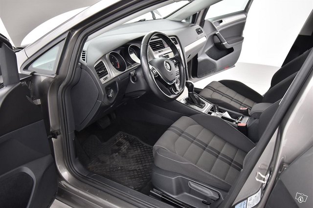 VOLKSWAGEN Golf 13